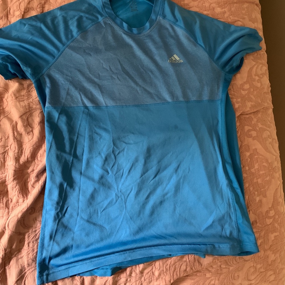 8 Under Armor workout t-shirts